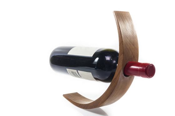 Υπηρεσία εξατομικευμένων μεγεθών και χρωμάτων για την σφραγιστική, την εκτύπωση, την επεξεργασία, τοποθέτηση μπουκαλιών από ελαιόδεντρο