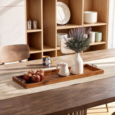 Μεγάλη ξύλινη επιφάνεια σερβίρισμα τέλεια για την εμφάνιση και την εξυπηρέτηση των αγαπημένων σας τυριών