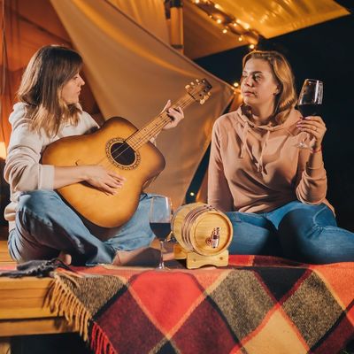 Συσκευή διανομής κοκτέιλ σε βαρέλια ουίσκι για τα παλιά αλκοολούχα ποτά και οινοπνεύματα