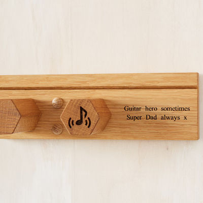 Γυμναστική οθόνη για κιθάρα, προσαρμοσμένη στον χώρο της παράστασης σας.