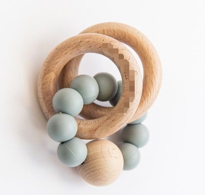 Προσαρμοσμένη Ευρώπη Περιφερειακό χαρακτηριστικό ξύλινη αλυσίδα με ξύλινες μπάλες Ιδανικό παιδικό παιχνίδι