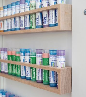 Προσαρμοσμένο σχεδιασμό λογότυπου τοίχος τοποθετημένο στερεό καμπίνα βερίκα με πολυλειτουργικό σχεδιασμό