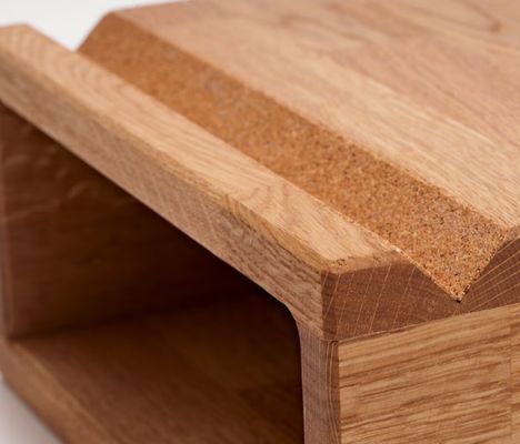 Κατανομή Μη αναδιπλούμενο ράφι ράφι ποδηλάτων με χειροποίητο σχεδιασμό από ξύλο βελανιδίου