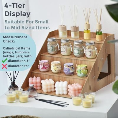 Σύγχρονο ξύλινο καμπαναριό για την προβολή γυάλινων φλιτζάνων Cupcakes και καραμέλες