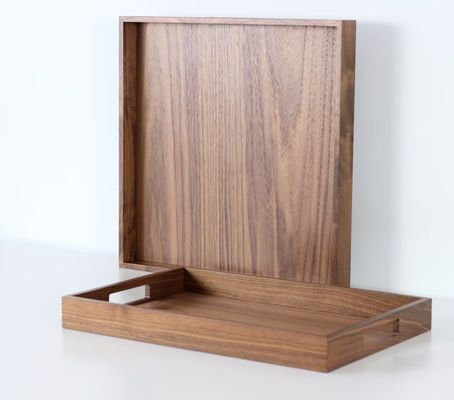 Προσαρμοσμένο λογότυπο Walnut Wood Tray Οικιακή διακόσμηση Τραπέζι σερβίρισμα με χειροπέδες