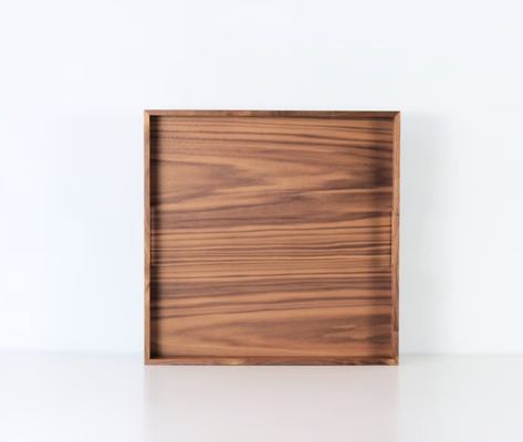 Προσαρμοσμένο λογότυπο Walnut Wood Tray Οικιακή διακόσμηση Τραπέζι σερβίρισμα με χειροπέδες