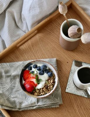 Τετράγωνο ξύλινο δίσκο με χερούλια όπως επιθυμείτε