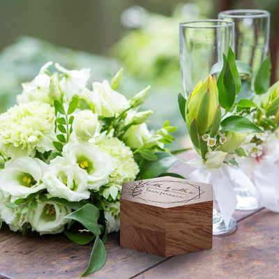 Μαγνητό ξύλο Custom 2 Slots Συσκευή δώρο με λογότυπο ξύλινο δαχτυλίδι κουτί για δαχτυλίδι αρραβώνων