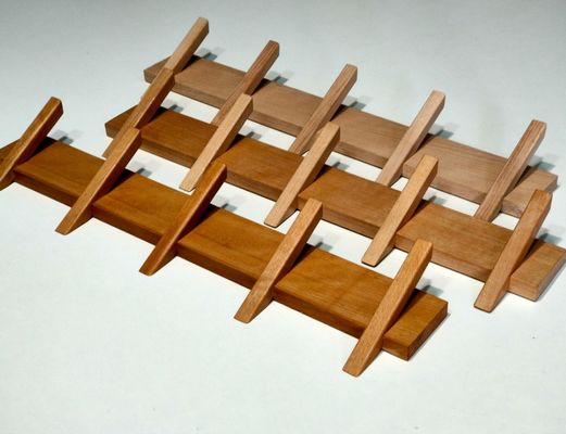 Στυλάτη και βιώσιμη οργάνωση του μπάνιου με αυτό το ξύλινο ράφι για παλτό