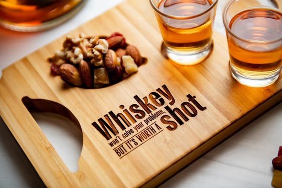 Σύγχρονο Στυλάτο Πίνακα Μπαμπού Πτήση Πίνακα μπύρας με χαραγμένα Κρατήρες γυαλιού ξύλου