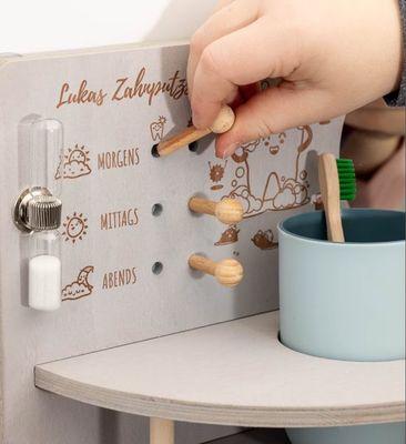 Θέμα αγάπης Σταθμός βουρτσίσματος δοντιών για παιδιά με ξύλινο κάδρο καθρέφτη και εξοικονόμηση χώρου