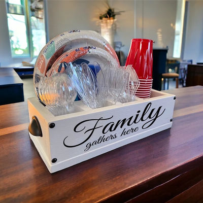 Κάντε το Hosting ένα Breeze Solo Cup Wood Holder για το κουζίνα και το πάρτι