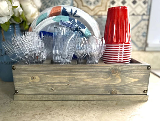 Κάντε το Hosting ένα Breeze Solo Cup Wood Holder για το κουζίνα και το πάρτι