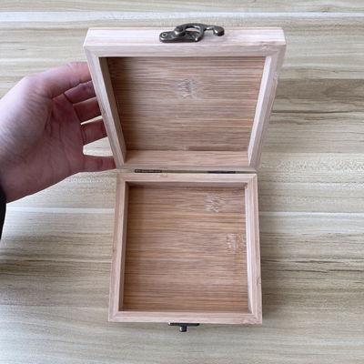 12.8x12.8x4.5cm Προωθητική Προσαρμοσμένη χαρακτική λογότυπο Μπαμπού κουτί δώρο για άλλα δώρο χειροτεχνία