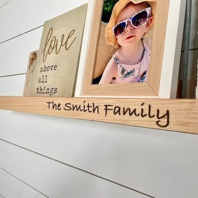 Ξύλινη διακόσμηση σπιτιού Ραστικό στυλ Στερεό ξύλινο πλωτό ράφι με επιλογή προσαρμογής