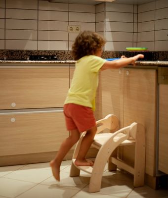 Προσαρμοσμένο λογότυπο ξύλινο σκαμνί για παιδιά αναδιπλούμενο σκαμνί Montessori