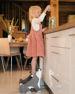 Μεγάλη ποσότητα παιδικών σκαμνί για βρέφη Ιδανικός βοηθός στην κουζίνα και το μπάνιο