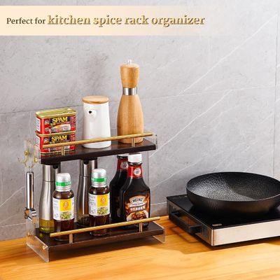 Δαχτυλίδι για καλλυντικά και φροντίδα του δέρματος σε ξύλινο μπάνιο