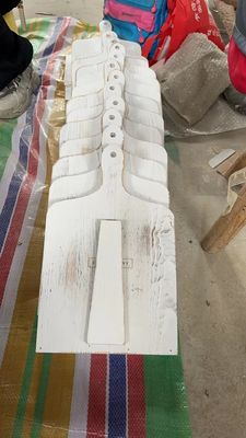 Ξύλινο λευκό βιβλιάριο μαγειρικής στέκεται για την κουζίνα πάγκο ρυθμιζόμενο ρουστίκ στυλ συνταγή βιβλιοθηκάριο