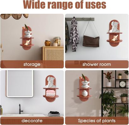 Πλατεία με τόξο για την αποθήκευση στο τοίχωμα και πλωτά ράφια σε ξύλινο τοίχωμα