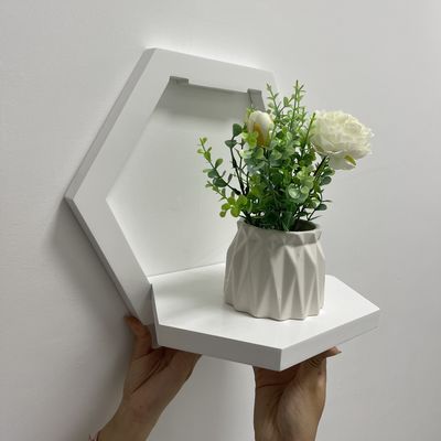 Πάνελ εξοικονόμησης χώρου ξύλινο συρτάρι για την εμφάνιση λουλουδιών και την οργάνωση οικιακών αντικειμένων