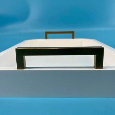 Προσαρμοσμένο λογότυπο Αποδεκτό λευκό ξύλινο δίσκο με χερούλια από ξύλο ακακίας