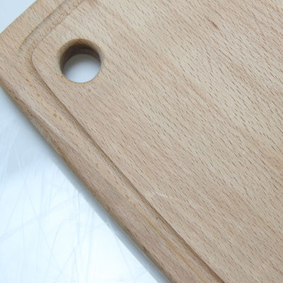Λειτουργική και ανθεκτική πλάκα κοπής από στερεό ξύλο από σκαμνί με τυπωτικό χερούλι