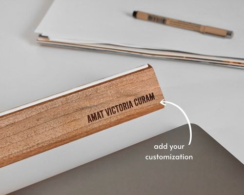 Λειτουργικό σχεδιασμό ξύλινο υποστήριγμα φορητού υπολογιστή για Macbook Πολυλειτουργικό και εργονομικό