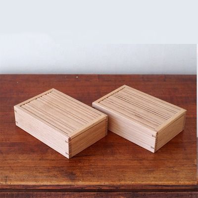 Προσαρμόσιμο χρώμα ξύλινο κινούμενο κουτί κάλυψης για επαγγελματική κάρτα σε απλό χρώμα