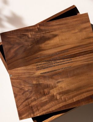 Σύγχρονο μινιμαλιστικό κουτί μνήμης προσαρμοσμένου τύπου για προσωποποιημένα αναμνηστικά λογότυπα και φορητές συσκευές αποθήκευσης