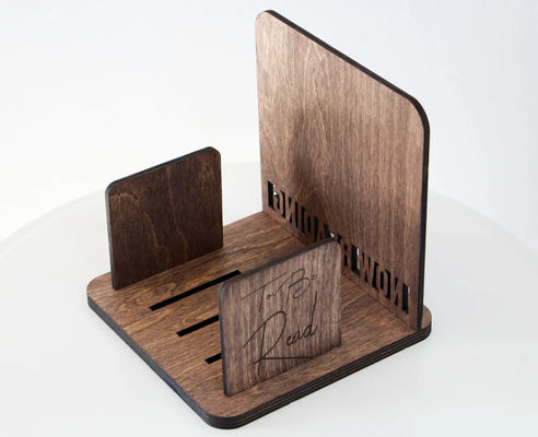 Προσαρμοσμένο λογότυπο τετράγωνο ξύλινο βιβλιοστάσιο για την Ημέρα της Μητέρας