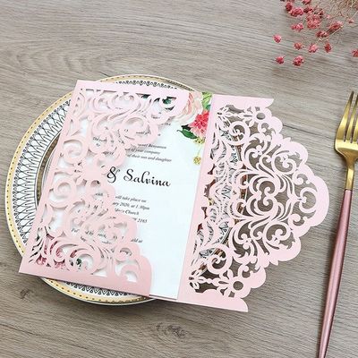 Εντυπωσιακή κάρτα πρόσκλησης γάμου με laser cut για το πάρτι της Ευρώπης Περιφερειακό χαρακτηριστικό περιλαμβάνεται