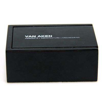 Προσαρμοσμένο μαύρο ξύλινο μεσαίο κουτί συσκευασίας ζαριών για 9x6.7x3.8cm κουτί ζαριών