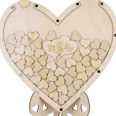 Εναλλακτικές ρουστίκ διακοσμήσεις γάμου Βαρκαρισμένες ξύλινες καρδιές