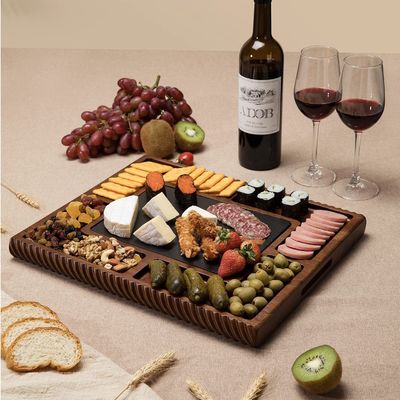 Σερβίρετε το τυρί σας με στυλ με το διπλό μας σετ μαχαιροπλαστικής και ατσάλινου σιδηρουργείου