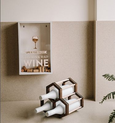 Χρησιμοποιείται για εξοικονόμηση χώρου 202404 ξύλινος κρατητήρας κρασιού μελιτζάνιας στερεό ράφι μπουκαλιών κρασιού