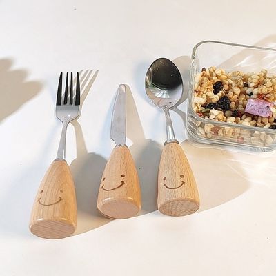 Απλό στυλ Προσαρμοσμένο λογότυπο Μπαμπού Πλάκες μωρών με πιρούνια και κουτάλια