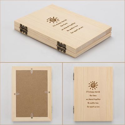 Φωτογραφικό πλαίσιο για ζευγάρια από ξύλο με προσαρμοσμένο κείμενο χαραγμένο με λέιζερ