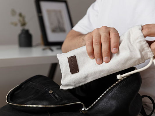 Ετικέτα Προσαρμοσμένο Ετικέτα Αποδεκτό Λακωμένο ξύλινο φορητό υπολογιστή για γραφείο