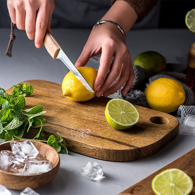 Δικαιούμενο Custom Size Black Walnut ξύλινο πίνακα ψωμιού για φρούτα και σερβίρισμα 40x23cm