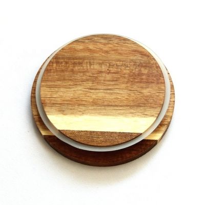 Πυραμίδια από γυαλί με καπάκι από ξύλινο ακασία με πιστοποιητικό FSC για εύκολο άνοιγμα και πιστοποιητικό FSC