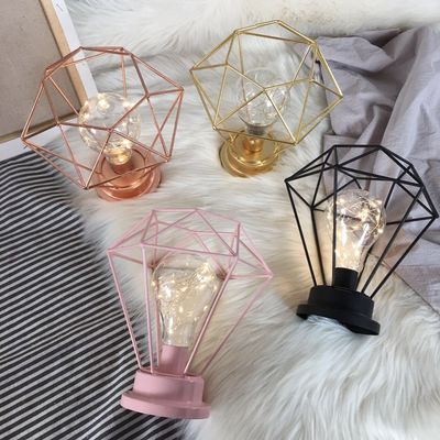 Δωρεάν δείγμα Χρέωση Προσαρμοσμένο λογότυπο Μεταλλικό σύρμα LED φανάρι επιτραπέζιο φως με γυάλινο σωλήνα και λαμπτήρα LED