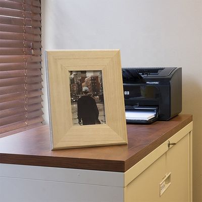 Γραφείο φυσικό ξύλινο πλαίσιο φωτογραφίας με διαχρονικό σχεδιασμό 8.2 x 0.6 x 10.6 ίντσες
