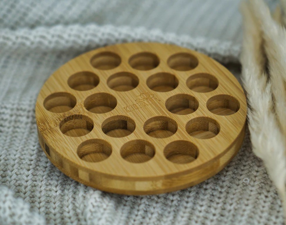 Λειτουργικό ξύλινο στέλεχος για την αποδοτική αποθήκευση μπουκαλιών πετρελαίου σε σχήμα κύκλου